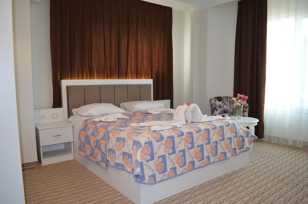 Ayvalı Alder Hotel מראה חיצוני תמונה